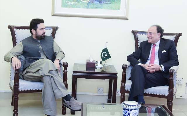 وفاقی وزیر خزانہ سینئٹر محمد اورنگزیب سے وزیر اعلیٰ سہیل آفریدی کی ملاقات