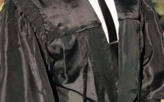  وکلا پر گاؤن پہننے کی پابندی ختم