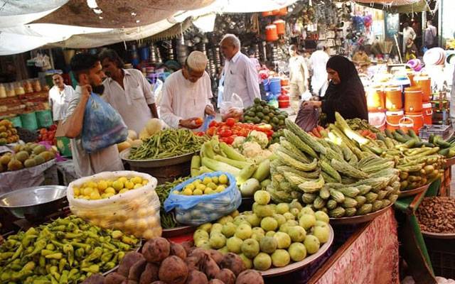 لاہور: پٹرولیم مصنوعات کی قیمتیں بڑھنے سے سبزی کی قیمتوں میں بھی اضافہ