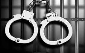  گھر والوں کی غیر موجودگی میں  ڈکیتیاں کرنے والا ملزم گرفتار، لاکھوں روپے برآمد