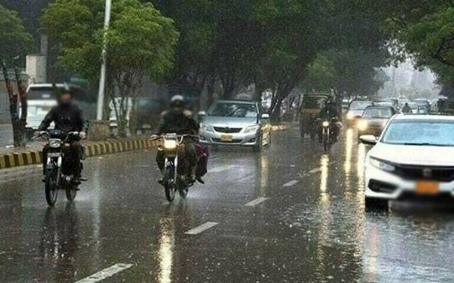 لاہور کے مختلف علاقوں میں وقفے وقفے سے بارش جاری ،ضلعی انتظامیہ متحرک