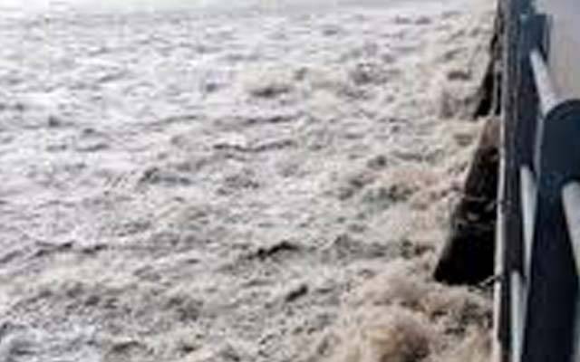 خیبرپختونخواہ میں دو مقامات پر اونچے جبکہ 3 مقامات پر نچلے درجے کا سیلاب