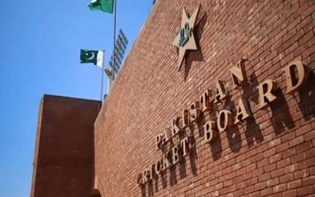 پی سی بی نے کرکٹرز کو غیر ملکی لیگز کھیلنے کیلئے این او سی جاری کر دیے