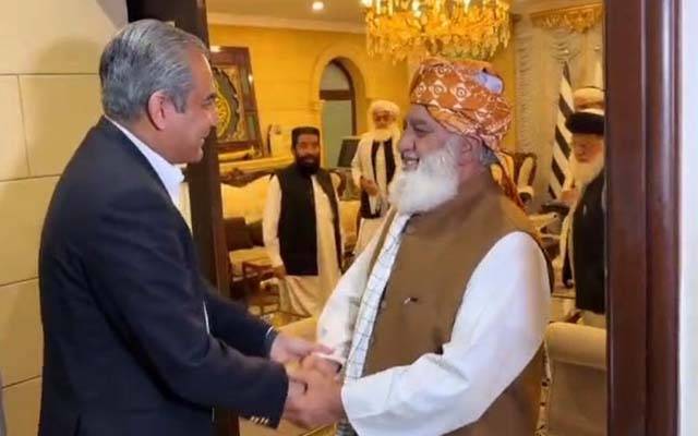  محسن نقوی نے مولانا فضل الرحمان سے احتجاجی مظاہرے ملتوی کرنے کی درخواست کردی
