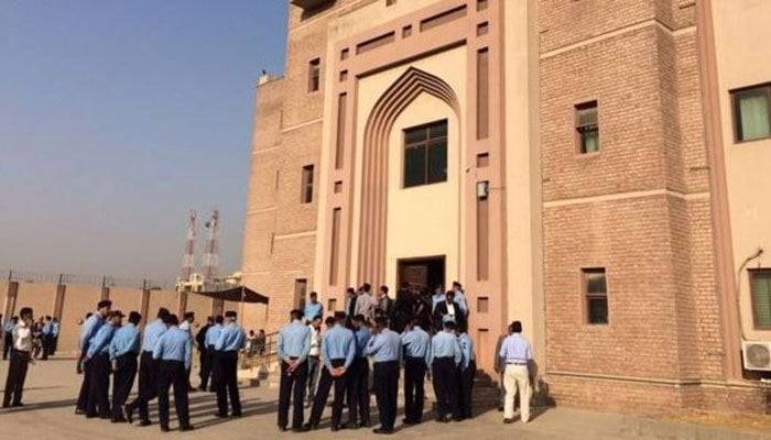 خاور مانیکا پر تشدد کیس،دہشت گردی کی دفعات ختم کرنے کیلئے درخواست دائر