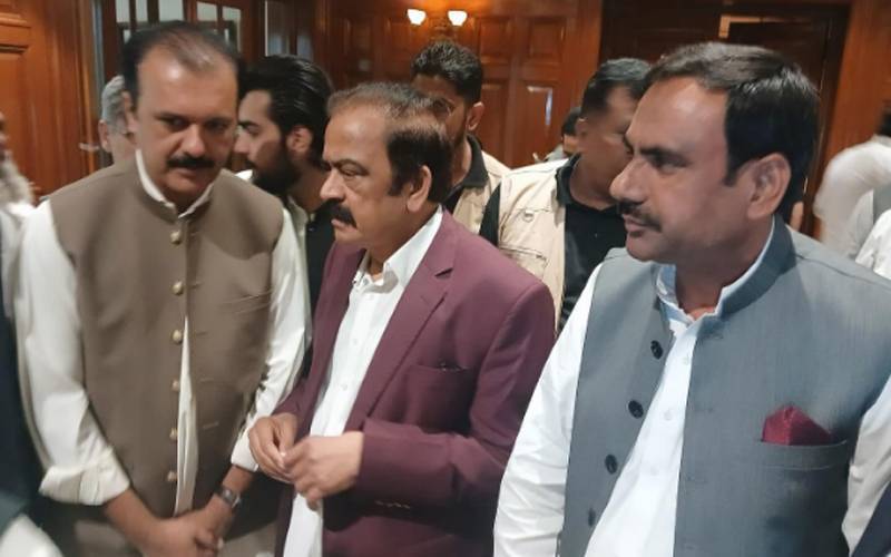 سرگودھا:لیگی ایم پی اے رانا منور غوث کی گاڑی پر فائرنگ