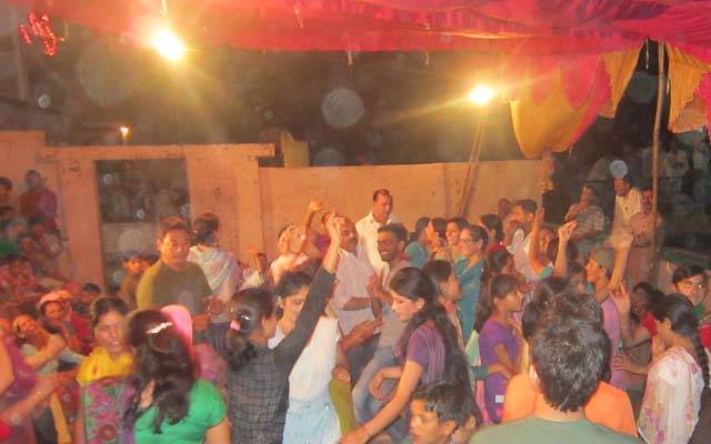 شادی کا کھانا کھانے سے 400 افراد کی حالت بگڑ گئی ،ہسپتال میں رش