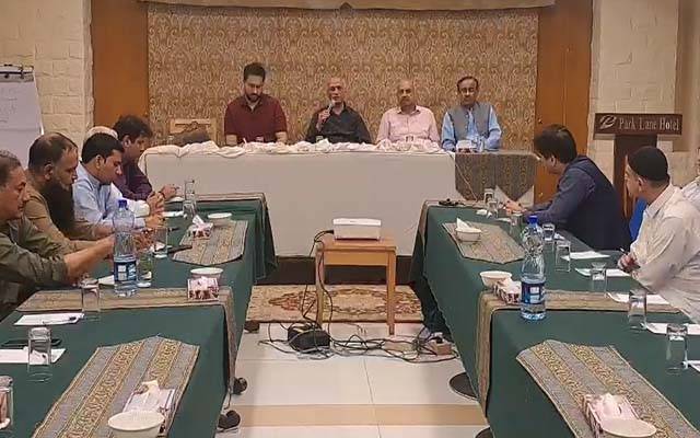 تعلیمی اداروں کا جمعہ کی چھٹی ختم کرنے کا مطالبہ 