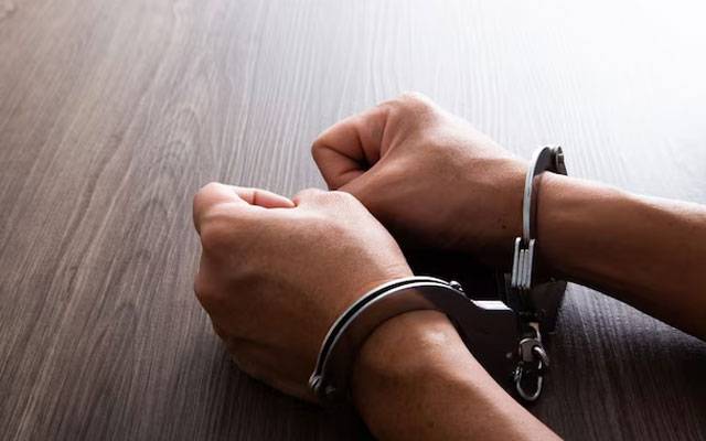   اے سی کٹس اور آؤٹر  چرانے والا2 رکنی گینگ گرفتار