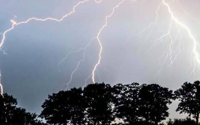 اللہ معافی۔۔7 اضلاع میں آسمانی بجلی گرنے سے 14 افراد ہلاک