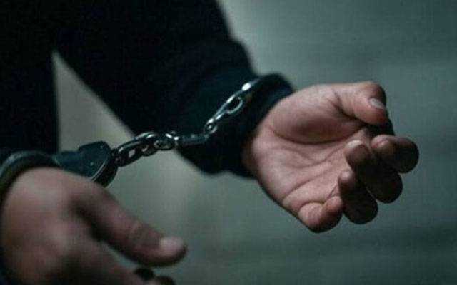  پشاور : ایف آئی اے کی کارروائی، حوالہ ہنڈی کے غیر قانونی کاروبار میں ملوث ملزم گرفتار