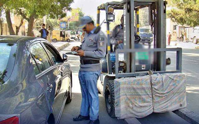  ٹریفک قوانین کی خلاف ورزیوں پر کارروائیاں،چالان،سینکڑوں گاڑیاں بند