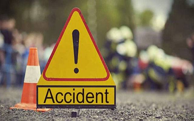 خوفناک حادثہ: ٹریلر کی 2 موٹرسائیکلوں کو ٹکر، 5 طالبعلم جاں بحق