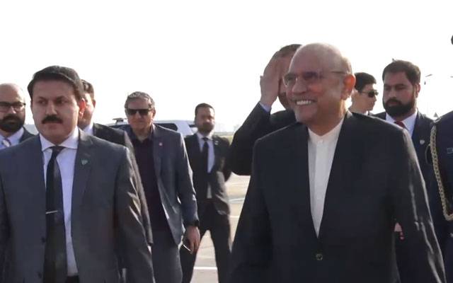 5 روزہ سرکاری دورہ مکمل: صدرِ مملکت چین کے شہر سانیا سے پاکستان روانہ