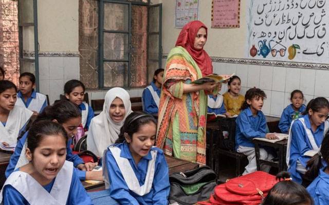 پنجاب میں مڈل سکولوں کو بھی آؤٹ سورس کرنے کا فیصلہ