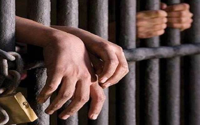 غالب مارکیٹ: گیس سلنڈروں سے بھرا ٹرک لوٹنے کا واقعہ، 3 مرکزی ملزمان گرفتار