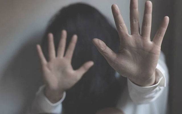 کوٹ لکھپت : ملازمہ سے زیادتی، ملزم ویڈیو بنا کر بلیک میل کرتا رہا