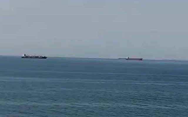 پاک بحریہ کا بحیرہ عرب میں انسانی ہمدردی کی بنیاد پر ریسکیو آپریشن جاری