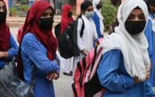 ریلوے سکولوں کی نجکاری، نئی انتظامیہ نے فیسوں میں اضافہ کر دیا