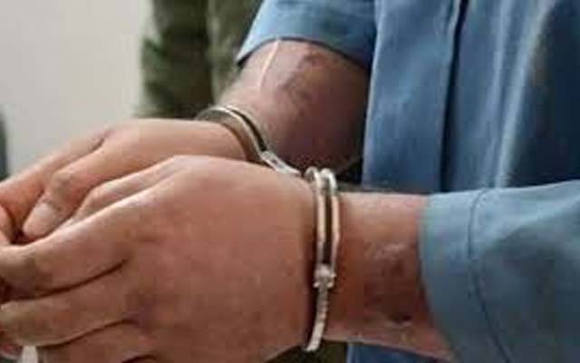  باپ کی فائرنگ سے2بیٹے زخمی ؛ ملزم گرفتار