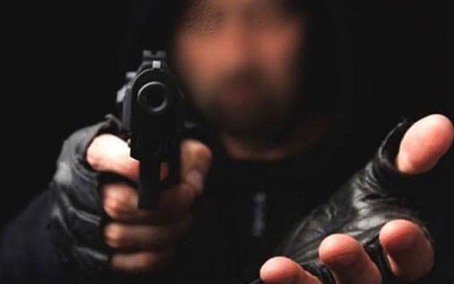کراچی میں دن دیہاڑے 45 لاکھ کی ڈکیتی، 6 ملزمان فرار