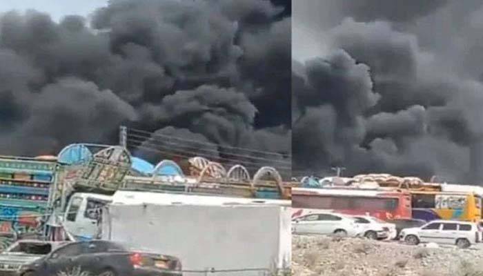  کسٹمز کے گودام میں آگ لگنے سے 31 افراد جھلس گئے،7 افراد کی حالت تشویشناک 