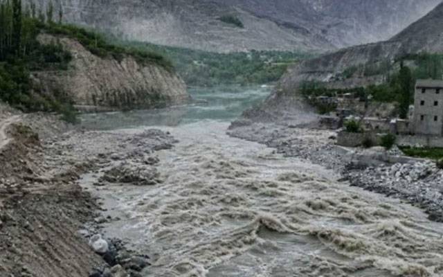 ملک بھر میں آندھی اور گرج چمک کیساتھ بارشوں کی پیشگوئی 