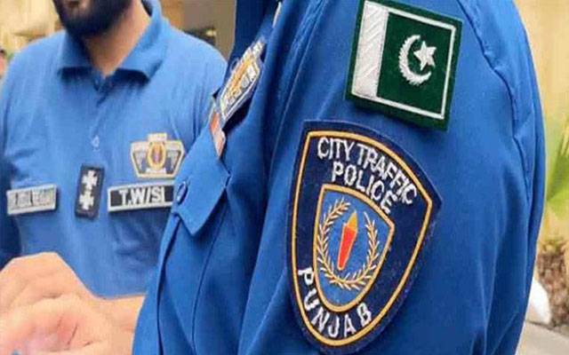ٹریفک پولیس افسران کے تقررو تبادلے