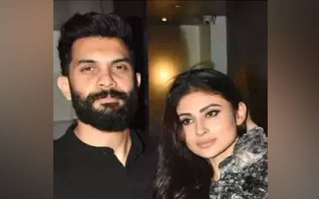 شوہر سے طلاق کی افواہیں، مونی رائے کا ردعمل آ گیا