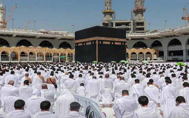 13 لاکھ عازمین حج نے مسجد الحرام و مسجد نبوی میں نماز جمعہ ادا کی
