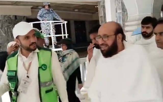 وفاقی وزیر مذہبی امور سردار محمد یوسف سعودی عرب پہنچ گئے;عمرہ ادا