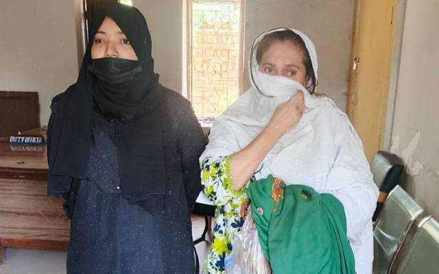 انمول پنکی کے بعد ’امبرین عرف گڈی‘ گرفتار 
