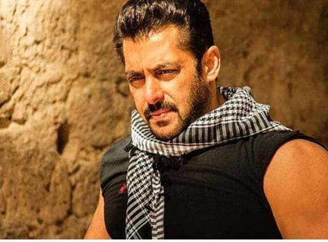 فلم کا مکمل اسکرپٹ نہیں پڑھتا، سلمان خان کے انٹرویو پر نئی بحث چھڑ گئی