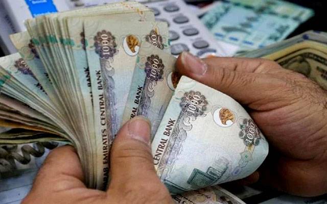یو اے ای میں نیا قانون نافذ، تنخواہ ہر ماہ یکم تک لازمی