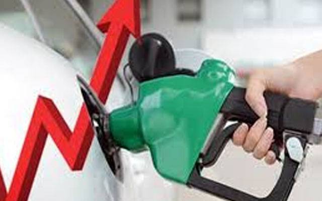 بھارت: پیٹرول اور ڈیزل کی قیمتوں میں ایک ہفتے کے دوران دوسری بار اضافہ