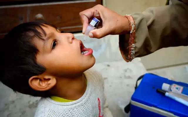 پولیو مہم ؛تین روز میں 13 لاکھ 41 ہزار سے زائد بچوں کو قطرے پلائے گئے