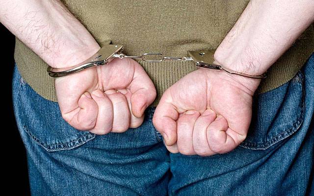 لاہور: دبئی سے آئے شہری کو نشہ آور نیاز کھلا کر لوٹنے والا نوسرباز گرفتار