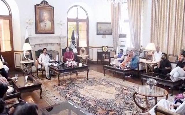 گورنر پنجاب کی طلبہ سے نشست، نوجوانوں کے کردار اور ملکی امور پر اہم گفتگو