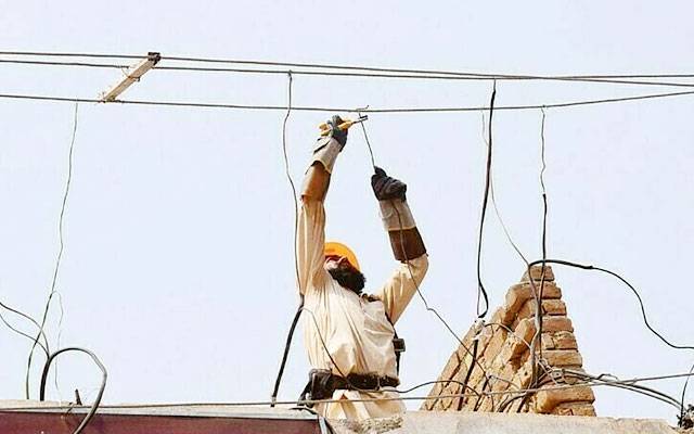 لیسکو کا رینجرز کے ہمراہ بڑا آپریشن، 12 افراد بجلی چوری کرتے گرفتار