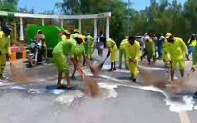   وزیراعلیٰ پنجاب کی ہدایت پر ستھرا پنجاب صفائی مشن،خواجہ عمران نذیر فیلڈ میں متحرک