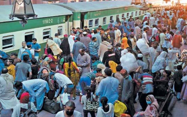 عید کے بعد پردیسیوں کی واپسی ،ٹرینوں کی بکنگ 100 فیصد مکمل مگر ٹرینیں گھنٹوں تاخیر کا شکار