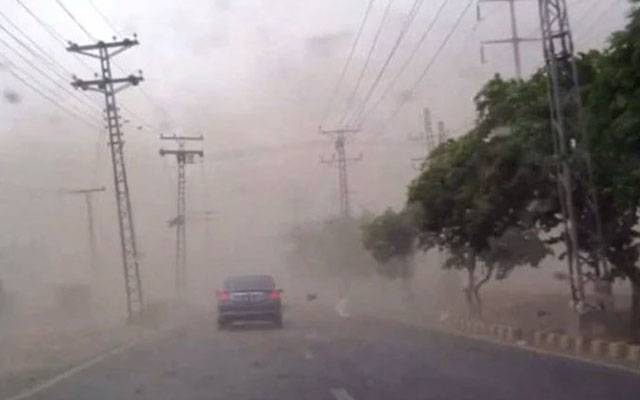 اوباڑو : تیز آندھی اور بارش کے باعث مختلف حادثات میں 50 کے قریب افراد زخمی 
