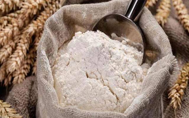 کم آمدنی والا طبقہ آٹے کی قیمت میں کمی کا منتظر
