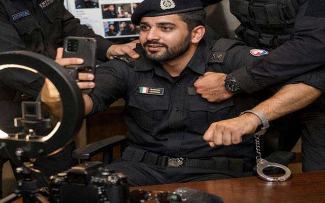 سوشل میڈیا پر باوردی تصاویر شیئر کرنے پر پابندی ،نئی پالیسی نافذ