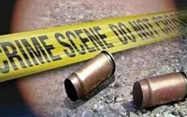 کاہنہ میں اندھی گولی لگنے سے خاتون زخمی، اسپتال منتقل