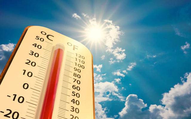 لاہور میں گرمی کی شدت برقرار، درجہ حرارت 40 ڈگری سینٹی گریڈ تک پہنچ گیا