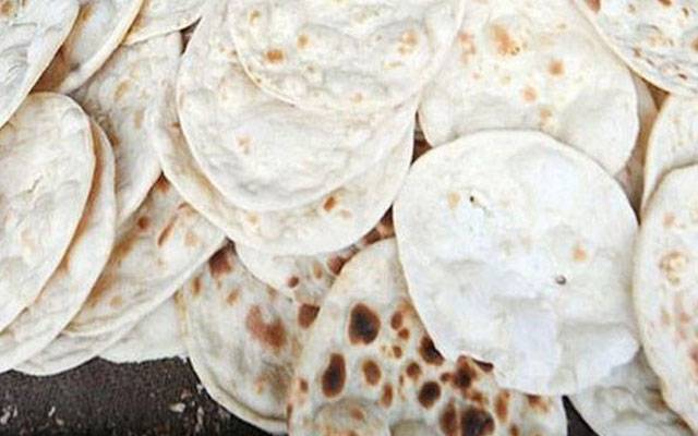 سرکاری نرخنامہ بے اثر، شہر میں روٹی 20 روپے میں فروخت ہونے لگی