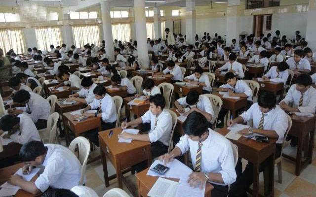 لاہور میں انٹرمیڈیٹ امتحان کے دوران جعلی امیدوار گرفتار، مقدمہ درج