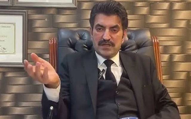 سرکاری ملازمین نے شیر افضل مروت کو اسٹیج سے اتار دیا