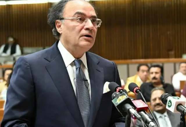 120 ارب سے زائد کا فائدہ کاروباری طبقے کو منتقل ہو چکا ہے؛ وزیر خزانہ 
